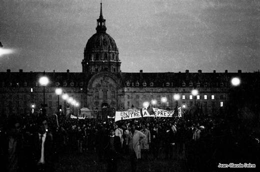 Mai 68 - Paris - Manifestation contre la r�pression polici�re � Invalides